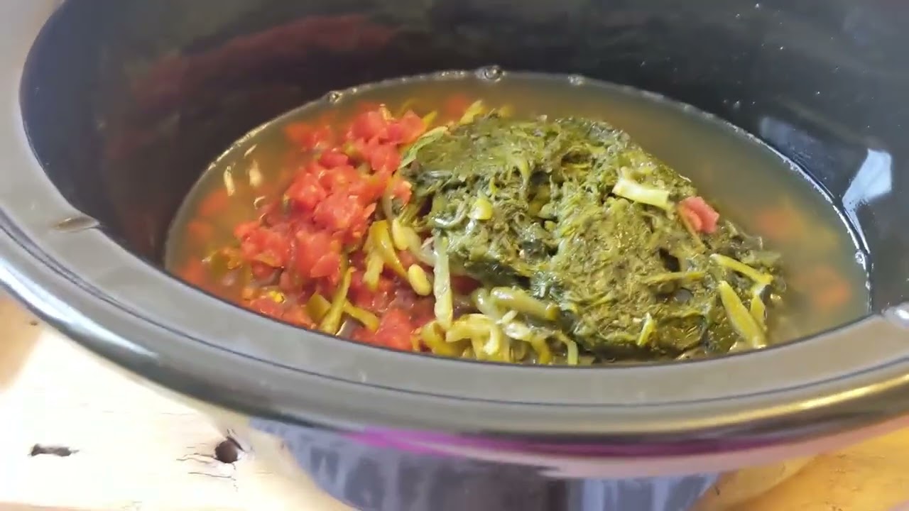 amazoun Crockpot 8 Quart Slow Cooker with Auto Warm Setting and Cookbook, Black Stainle