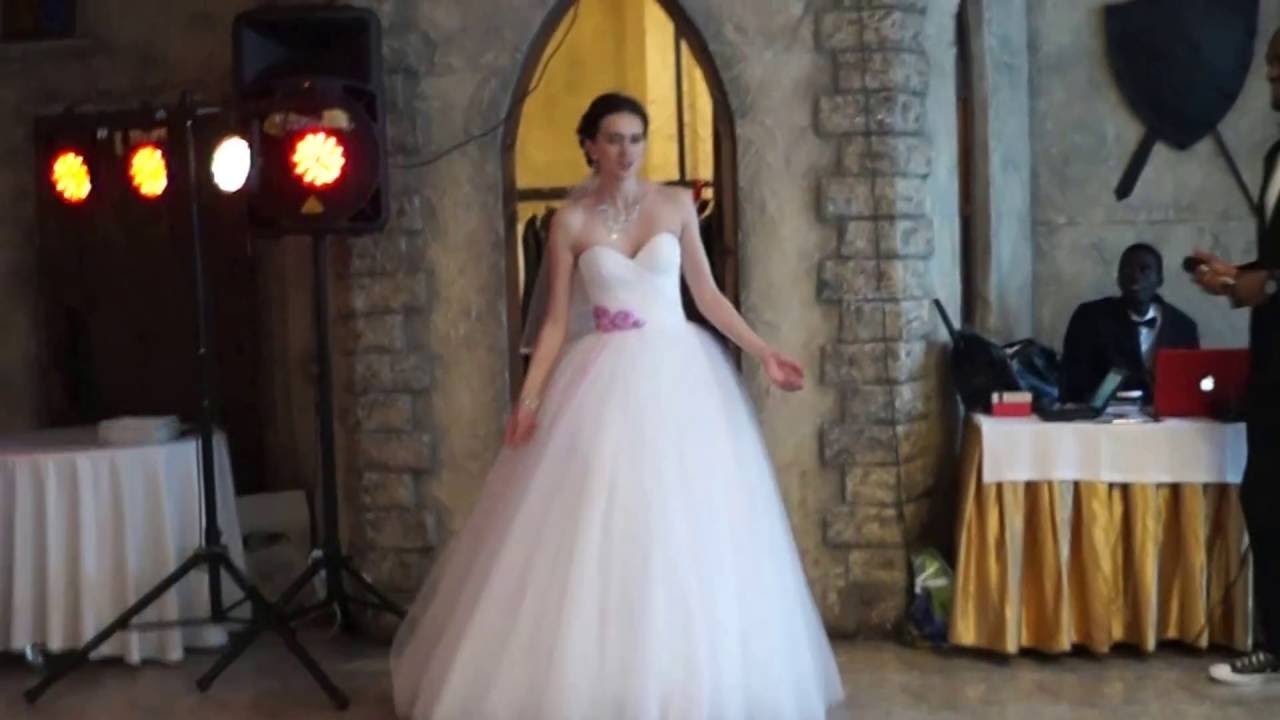 Лада седан баклажан девушка Лада седан баклажан девушка