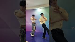 #MODYSSEY #YICHEN 님과 1,2,3 POSE💥#모디세이 #이첸 #CLOSEYOUREYES #JEONMINWOOK #POSE @MODYSSEY.Official