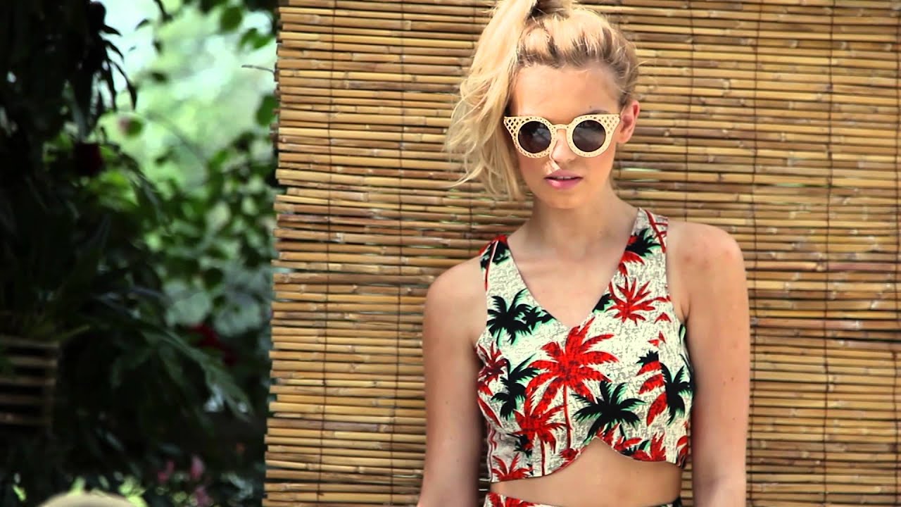 video phone beyonce mp3 Summer Essentials | PrettyLittleThing