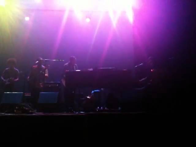 Guarda Ivan Neville Live: Before It's Gone/Starting Over su YouTube Guarda Ivan Neville Live: Before It's Gone/Starting Over su YouTube