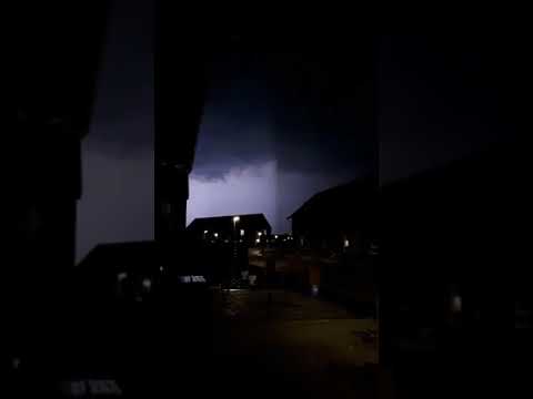 Onweer Bad Bentheim vanuit Losser (deel 1/3)