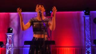Unison (opb Bjork) Julia Easterlin #SingStrongNY #looping #livelooping