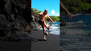 #freestylefootball in Hawaii ⚽️🌴🤙