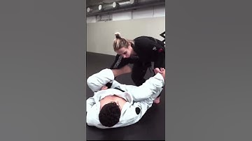 Ffion Davies pasando guardias…