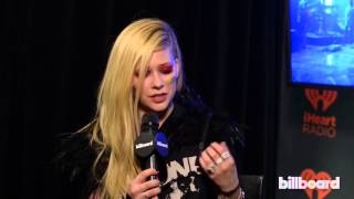 Avril Lavigne — Q&A iHeartRadio Music Festival The Village 2013 — [RUS SUB]