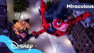 Den onde julemand | Miraculous | Disney Channel Danmark