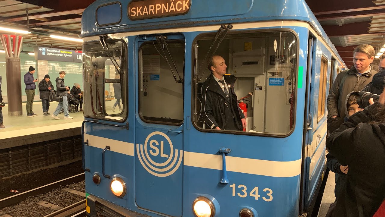 C14 1343+ Föraren vevar på destinations rullen, del.2