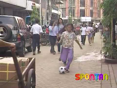 Spontanitas Komeng Saat Bilang Spontan Uhuy | Komeng dan Ulfa #shorts