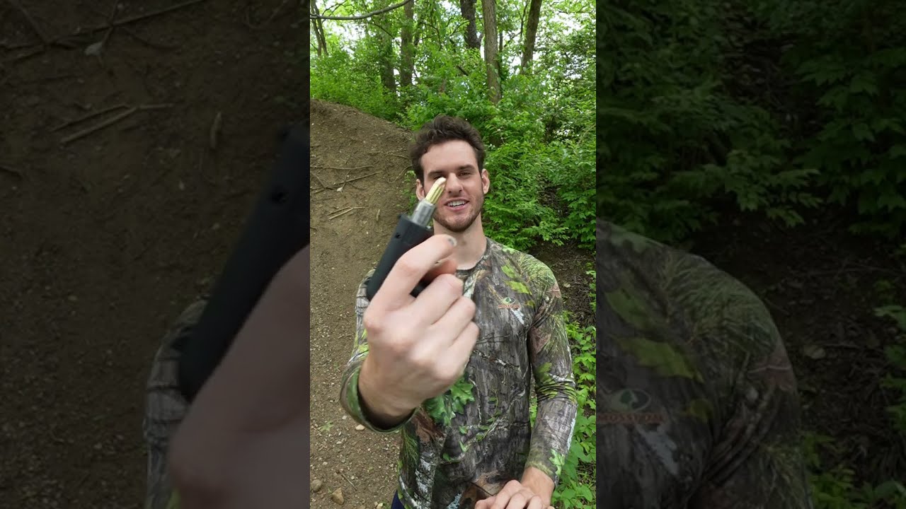 Le Pistolet Moins Cher Du Monde Chasse Shorts