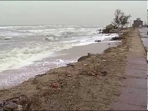 Размыло косу в Бердянске
