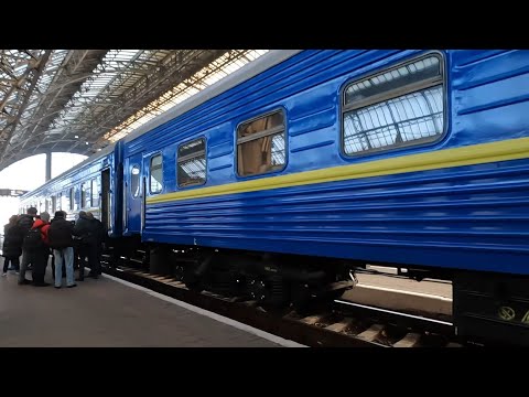 Odesos bomžai mane išlydi traukiniu į Lvovą Ukraina