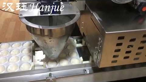 encrusting and tray aligning machine making mochi