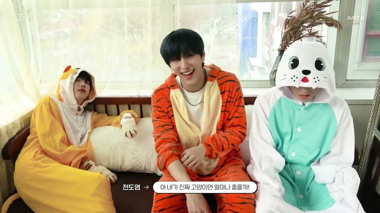 [SUB INDO] JUST B.HIND EP.10   Ledakan kelucuan memakai piyama hewan🤍 Try koreografi dibalik layar