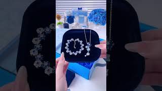 Immersive packaging | decompression