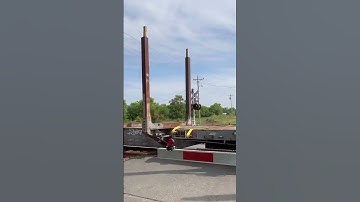 Train with bad cars going 60 MPH #csx #ns #bnsf #trains