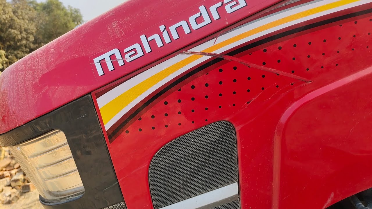 তো গাইস আজকে আমার ইট নিয়ে যেতে যেয়ে পুতে গিয়েছিল 😔😔🚜