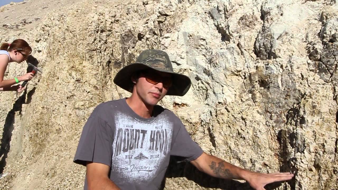 How to Mine for Opals - YouTube
