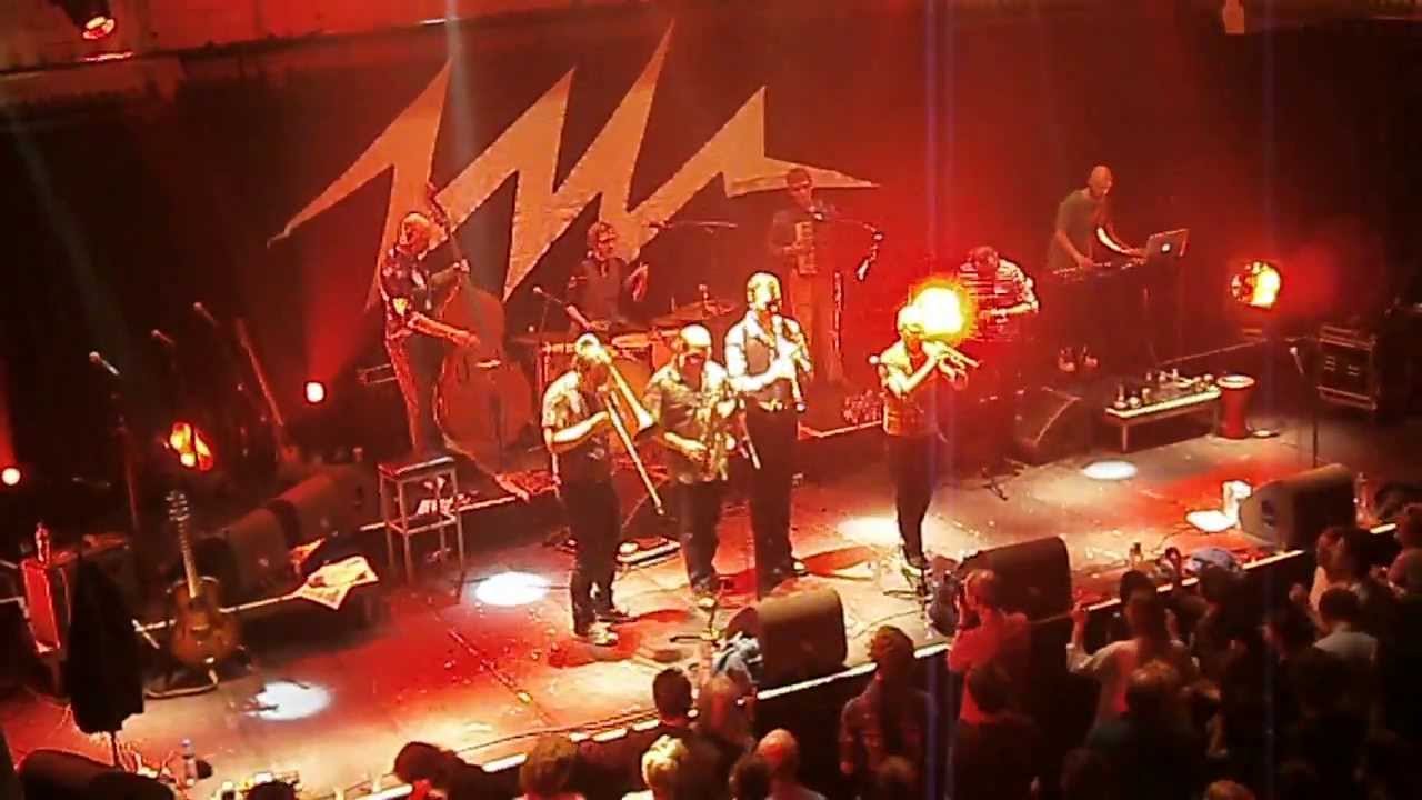 Amsterdam Klezmer Band in Paradiso 27 februari 2014 - YouTube