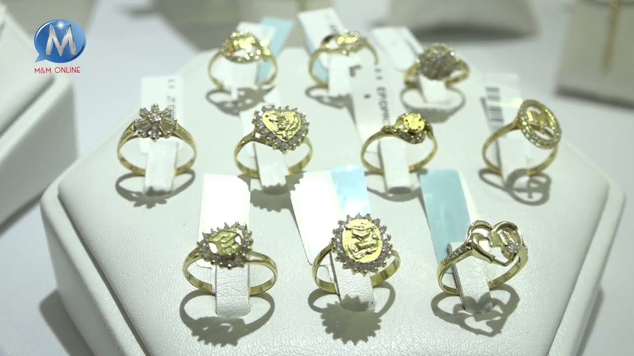 Joyería Tauro presenta su colección Bachilleres de Oro y las últimas tendencias de Fin de Año