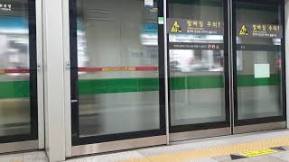2021.05.29 2호선 내선순환 S2308 211편성 동대문역사문화공원역 발차