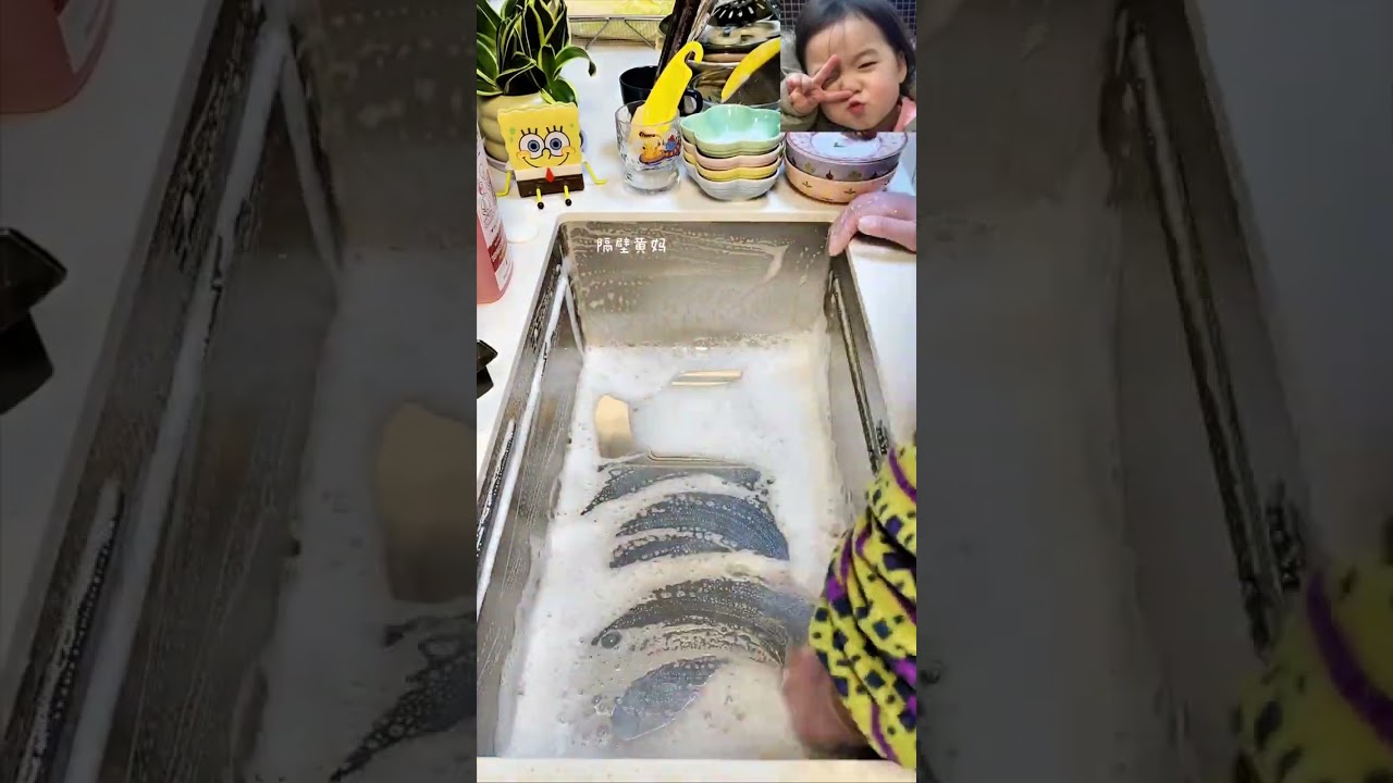 Relieve Stress with Dishwashing: A Happy Cleaning Hack