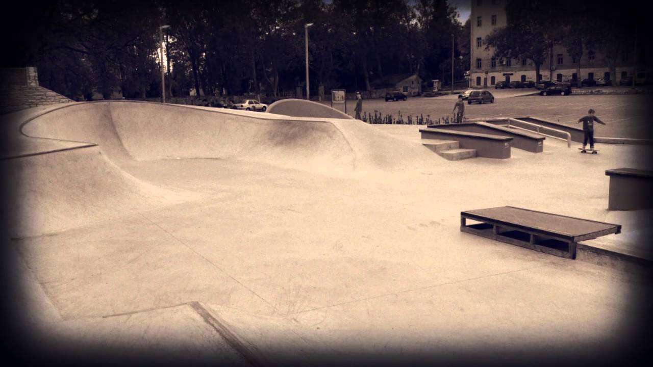 Skateboarding / PULA Skate park /