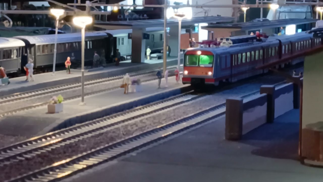 Ale 642 Fs ( Treno regionale ) Os.kar sound Esu arrivo e partenza binario 2 al plastico S.Ilario 