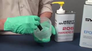 How to accurately mix WEST SYSTEM® resin and hardener by Wessex Resins and Adhesives 4,447 views 7 years ago 1 minute, 1 second