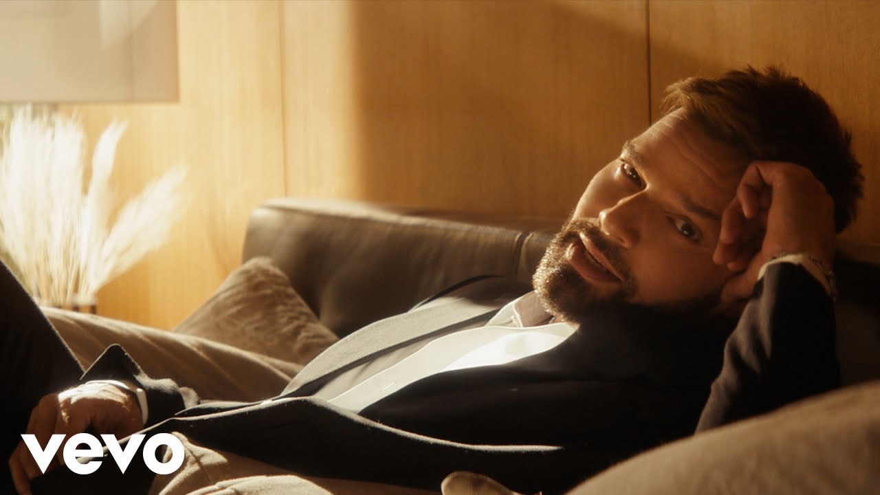 ⁣Ricky Martin - Otra Noche en L.A. (Official Video)