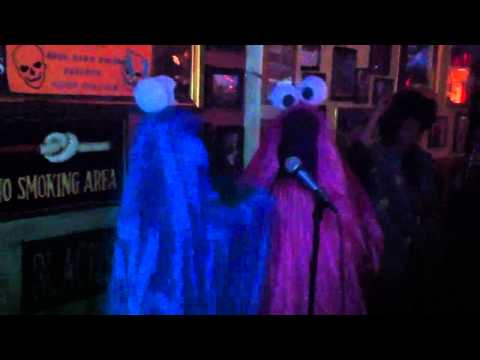 Yip Yips Sing Total Eclipse of the Heart