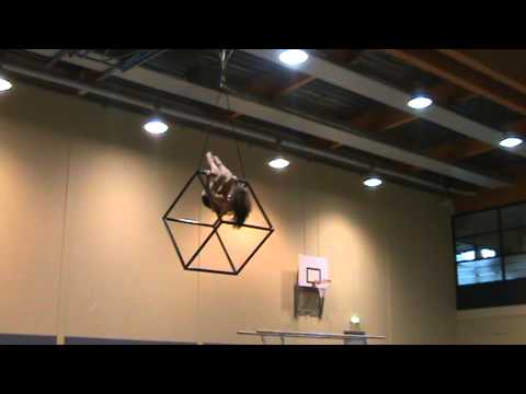 Aerial cube act at Radboud Sports