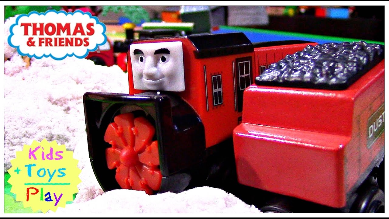 Thomas and Friends Wooden Railway Dustin Playtime with Snow | Playing ...