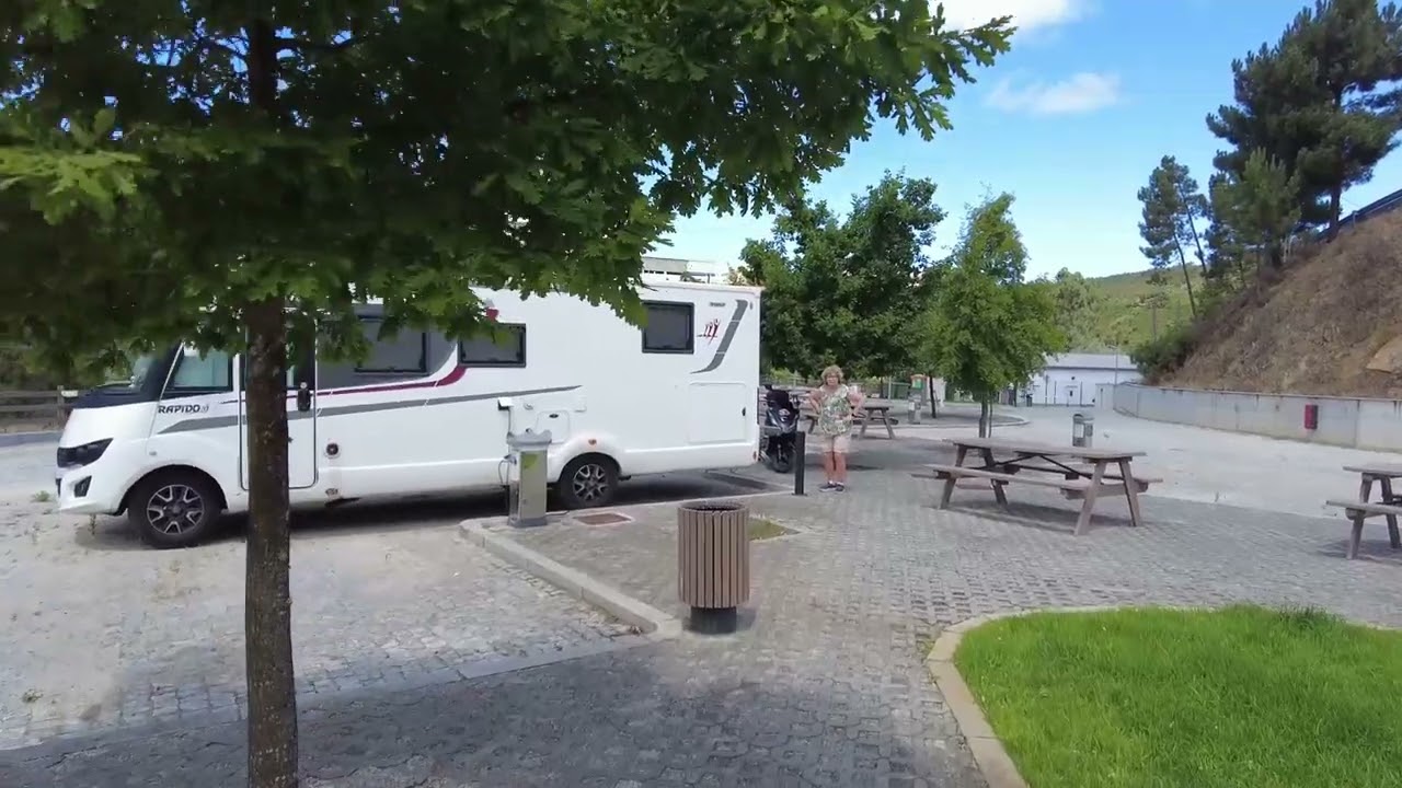 Pampilosa da serra e aldeia de xisto de Fajoa