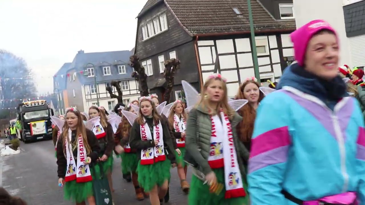 Kurzvideo AKV Wagen und Tanzgruppen