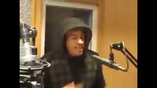 Nga faz freestyle na rádio com Xakal e Sir Scratch em Portugal