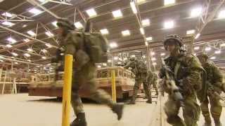 Rode Baretten Strijden Om Steenfabriek