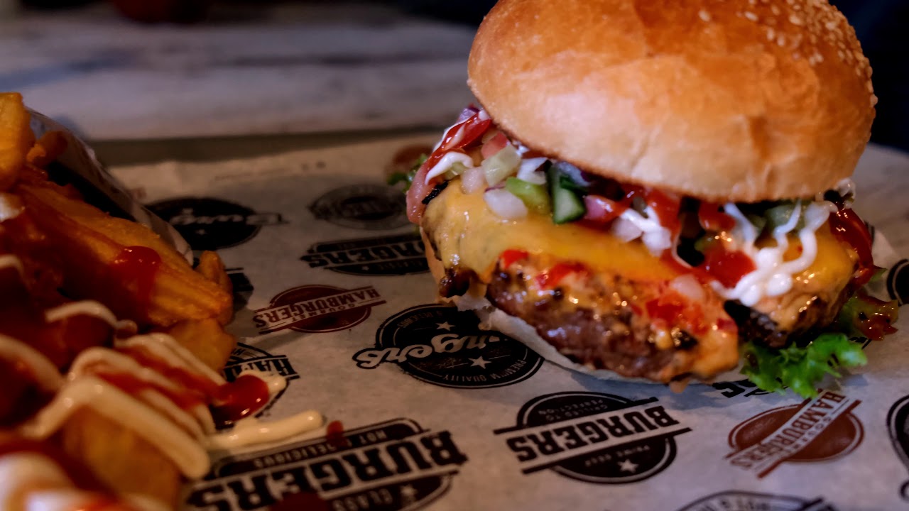 Burger und Kebab im DQuadrat-Imbiss Pleidelsheim