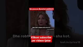 kjo grua po dhunohet publikisht dhe kjo po behet vetem per te fituar ne krahe te Mozës