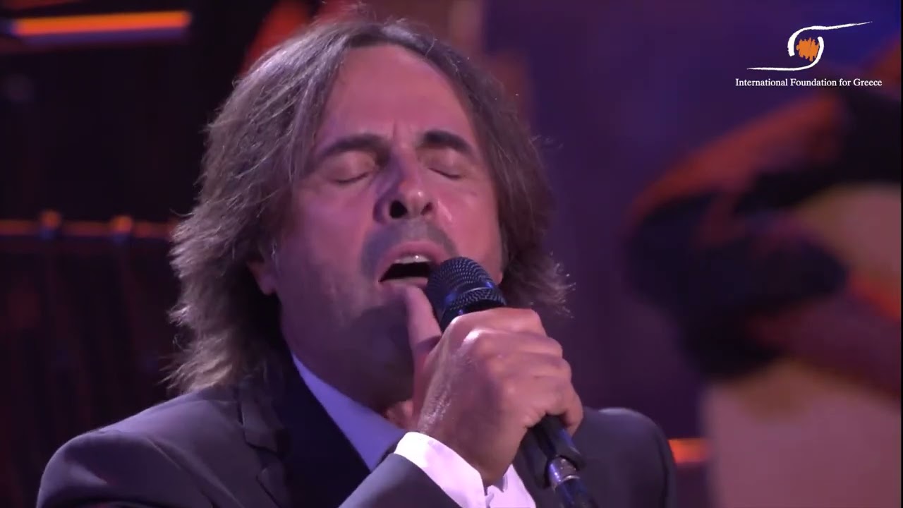 Συγκλονιστικός Βασίλης Λέκκας σηκώνει το κοινό όρθιο!