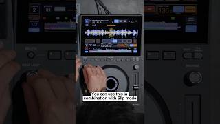 CDJ-1500X - Performance Features
CDJ-1500X inherits high-quality performance and usability from the flagship CDJ-3000X.
You can use the 8 Hot Cue buttons in conjunction with the intuitive Beat Loop knob and features like slip mode to create slip loops and slip reverse in time with the music. CDJ-1500X - Performance Features
