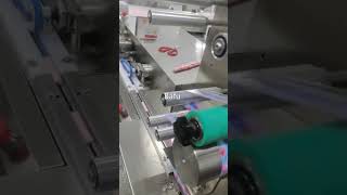 chewing gum packaging machine,bubble gum packing machine, cut and flow wrapper, cut and wrap machine
