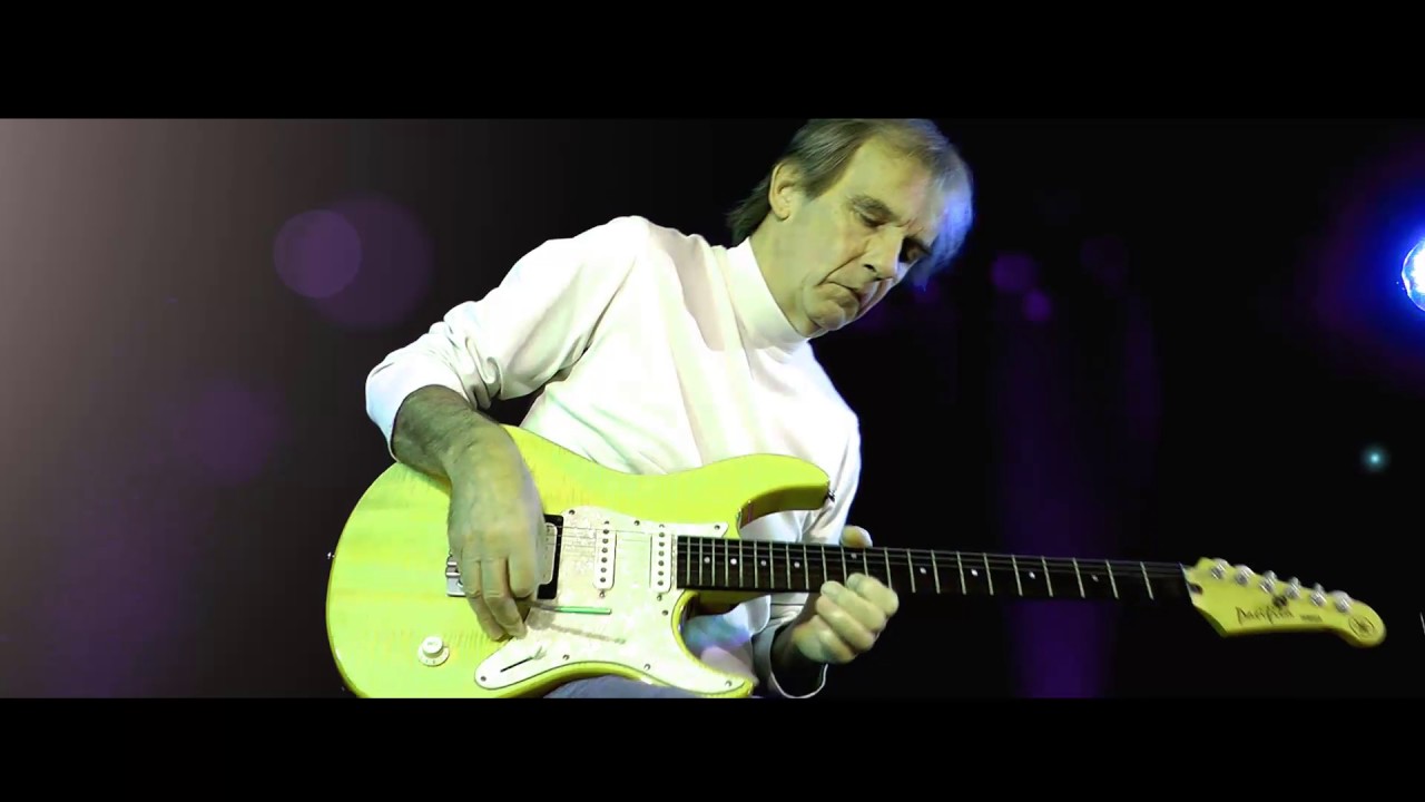 Testing Yamaha Pacifica 812W - YouTube