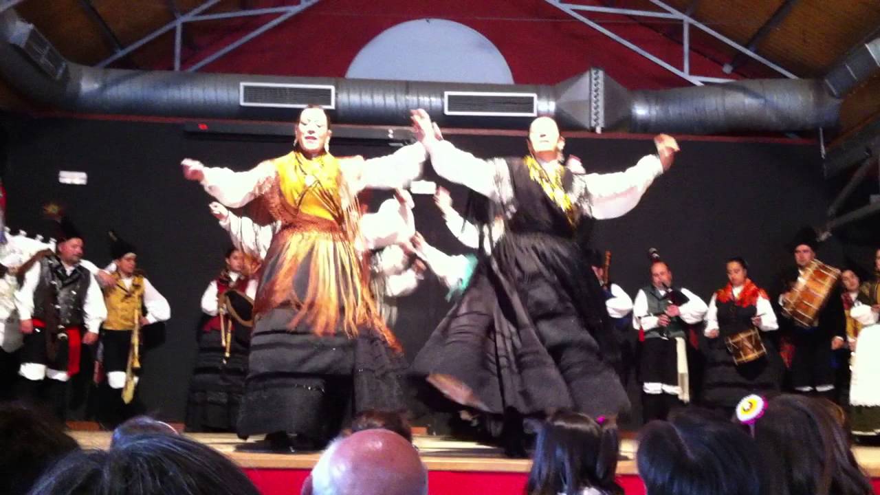 Xota de Louredo - Grupo de Baile e Gaitas Santaia