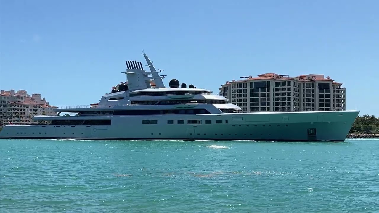 Google Billionaire Sergey Brin’s Lurssen Superyacht DRAGONFLY | Arriving in Miami