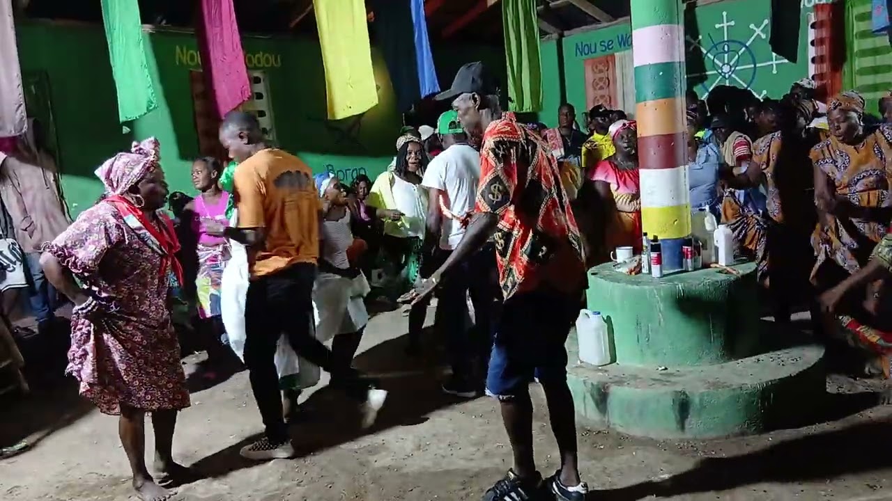 Gad jan vodou an dou nan sèka 