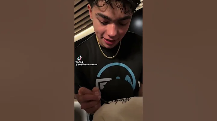 Like yes please 😋 || #tiktok #malachibarton #malachi #barton #plsdontflop #z4 #tour #tiktok