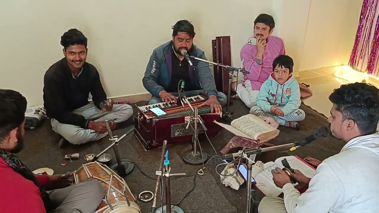 bahut hi Sundar bhajan Akeli gai thi brij me Pawan Shravan ki awaaz mein,