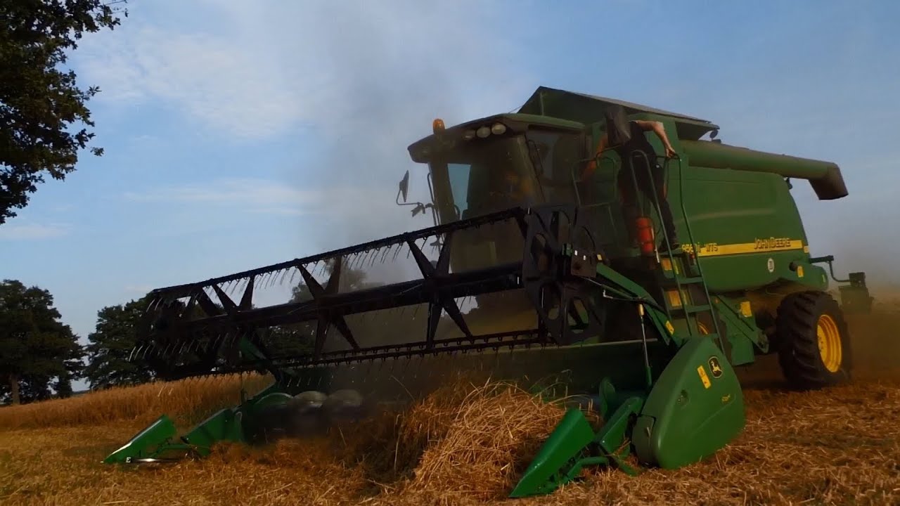 John Deere 9560i WTS bei der Roggenernte 2013
