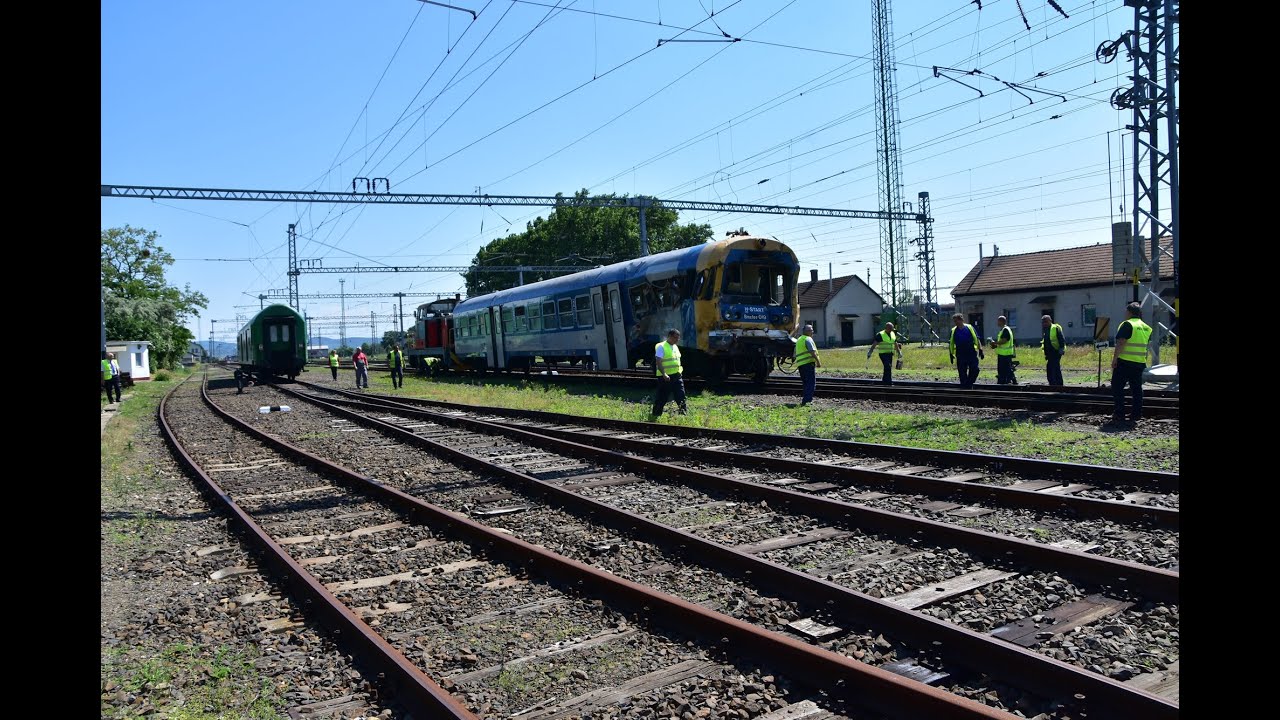 Vasúti baleset Sátoraljaújhely - a 019 vezérlőkocsi utolsó méterei